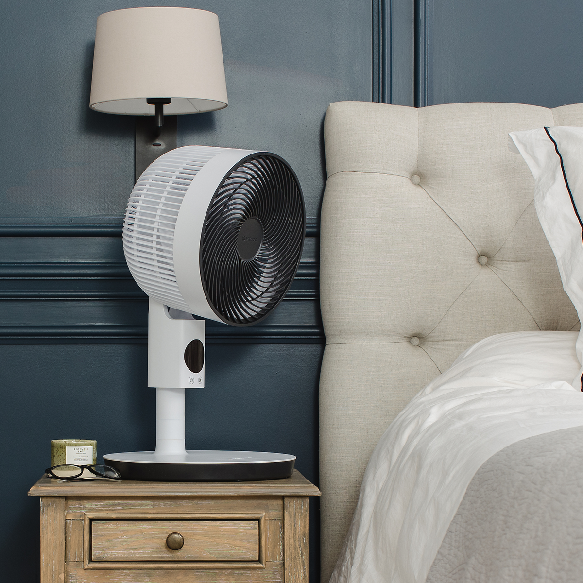 MeacoFan Sefte® 10" Pedestal Air Circulator with Storage Bag