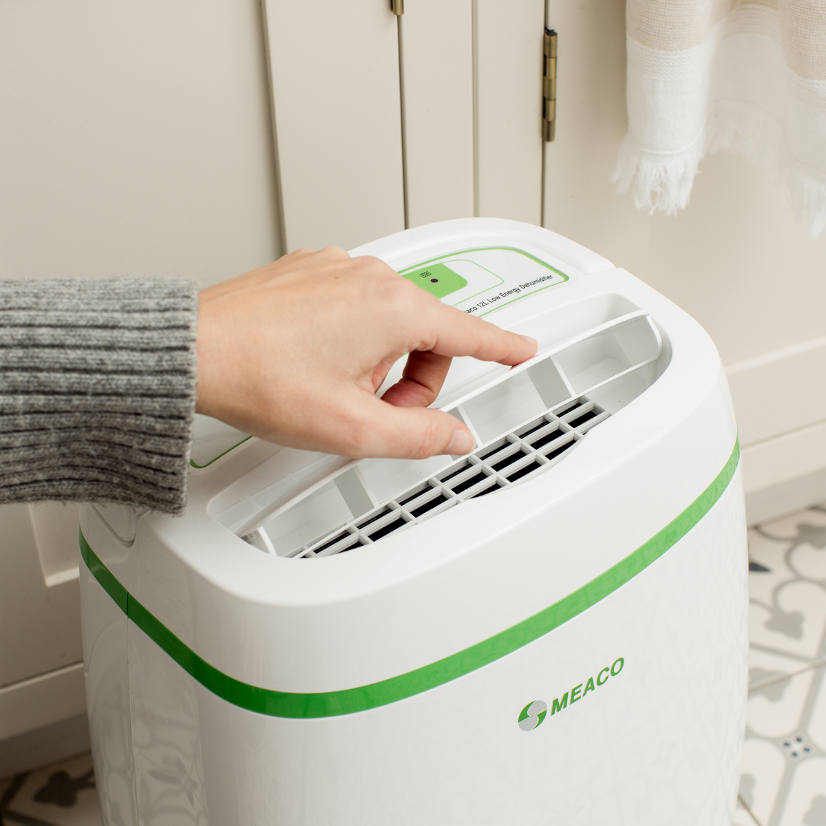 12L Low Energy Dehumidifier and Air Purifier